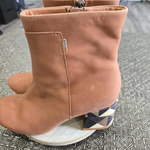 🐢 Toms Emmy 10014193 Womens Brown Nubuck Zipper Ankle &amp; Booties Boots Size W6