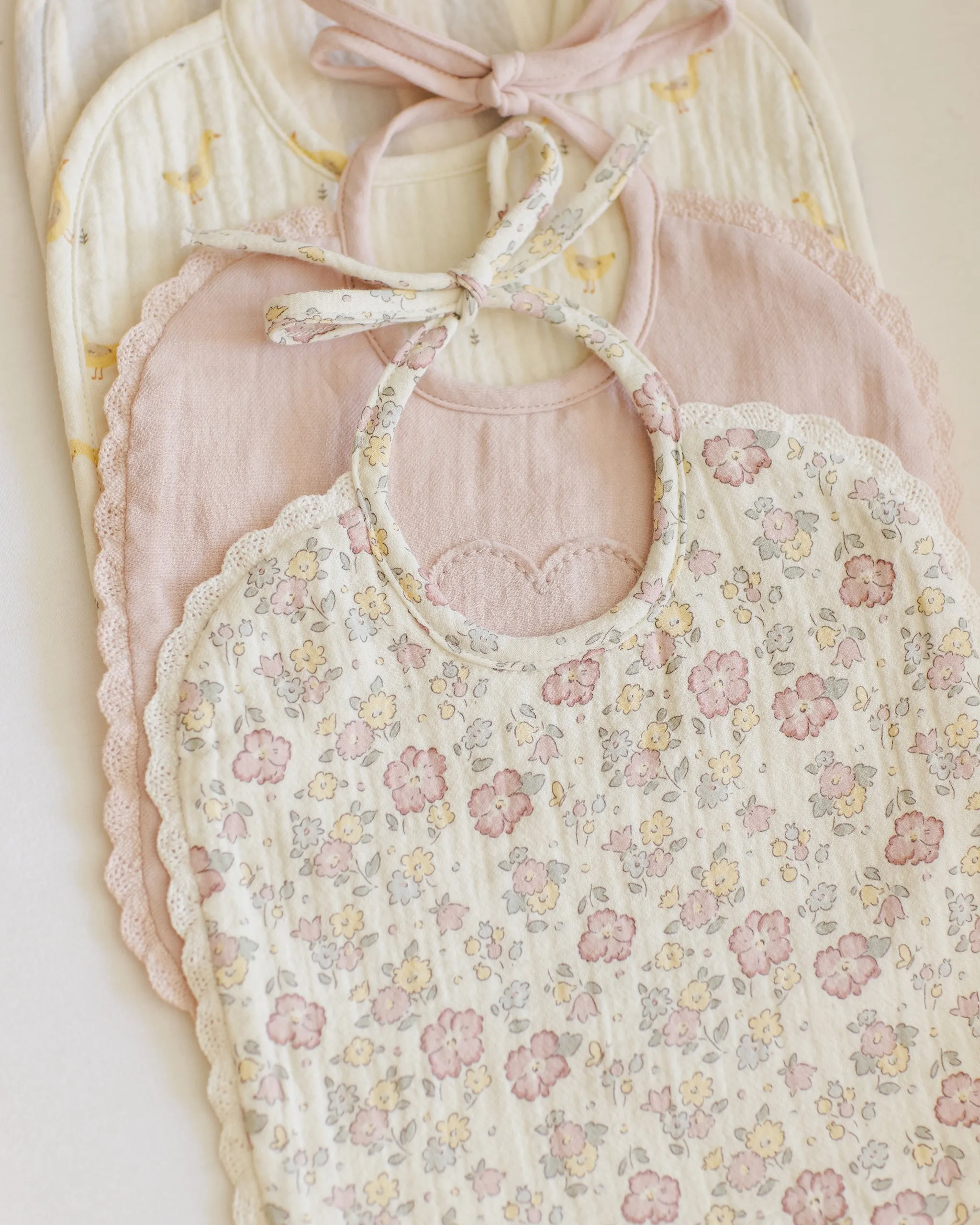 -Woven Tie Bib || Bubblegum-