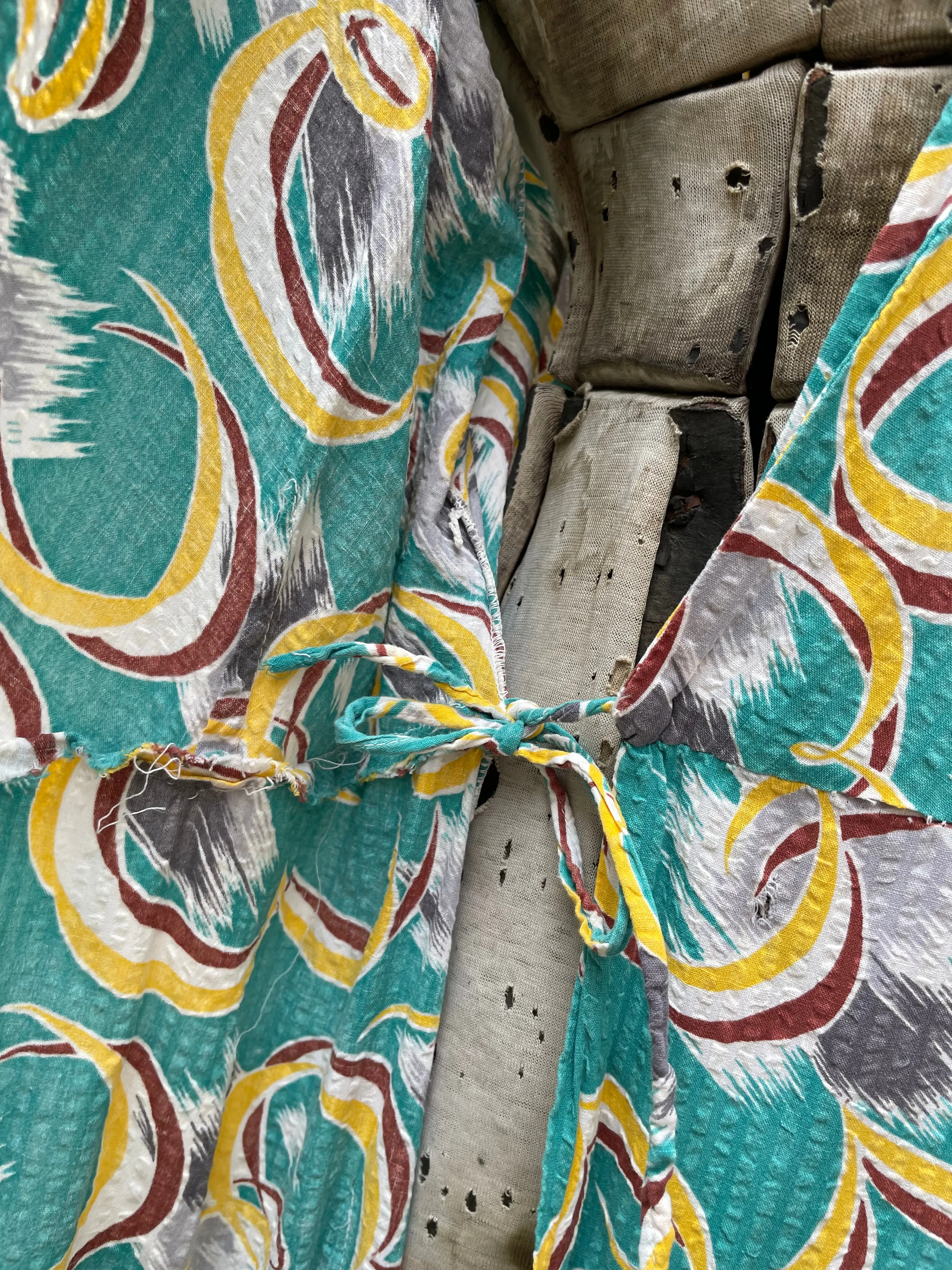1930s Dagger Collar Abstract Seersucker Wrap Dress