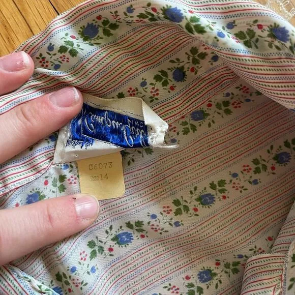 50s Vintage Sheer Short Sleeved Robe Dressing Gown.