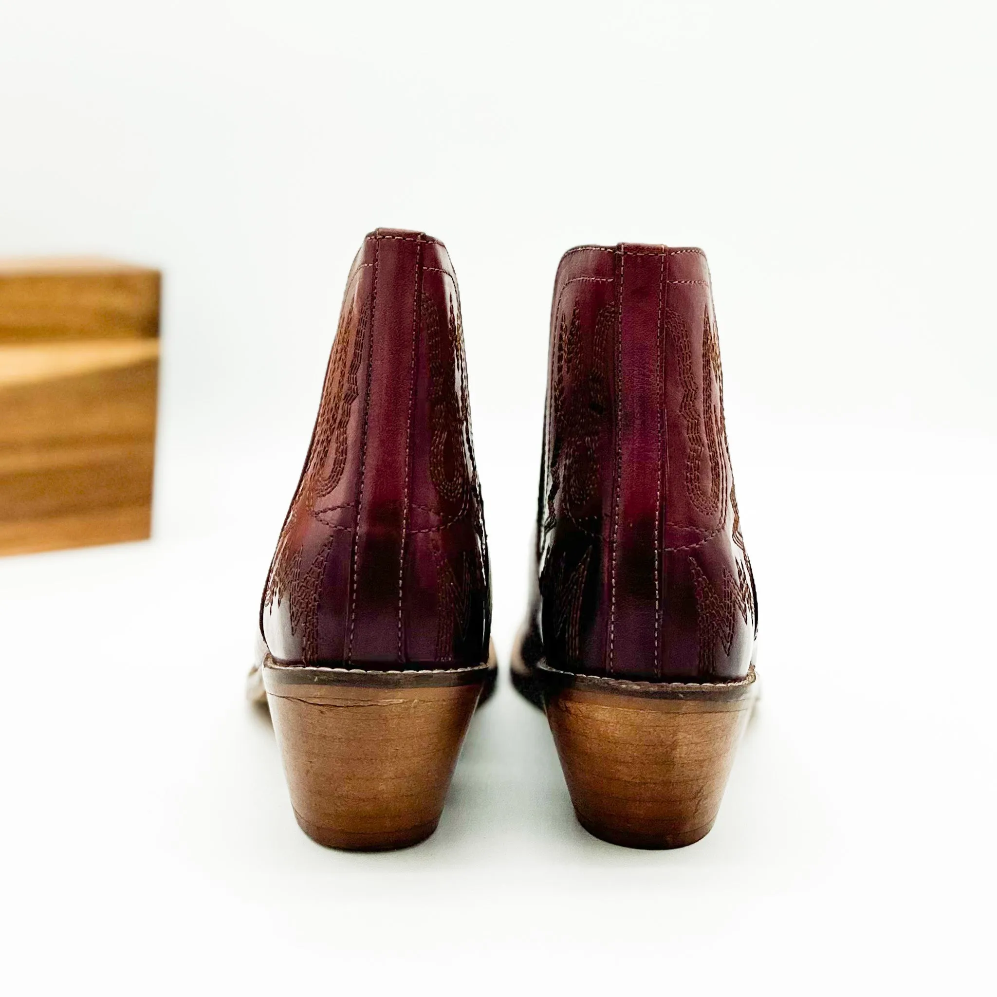 Bertie Kickin' Booties – Burgundy Leather, Western Embroidery