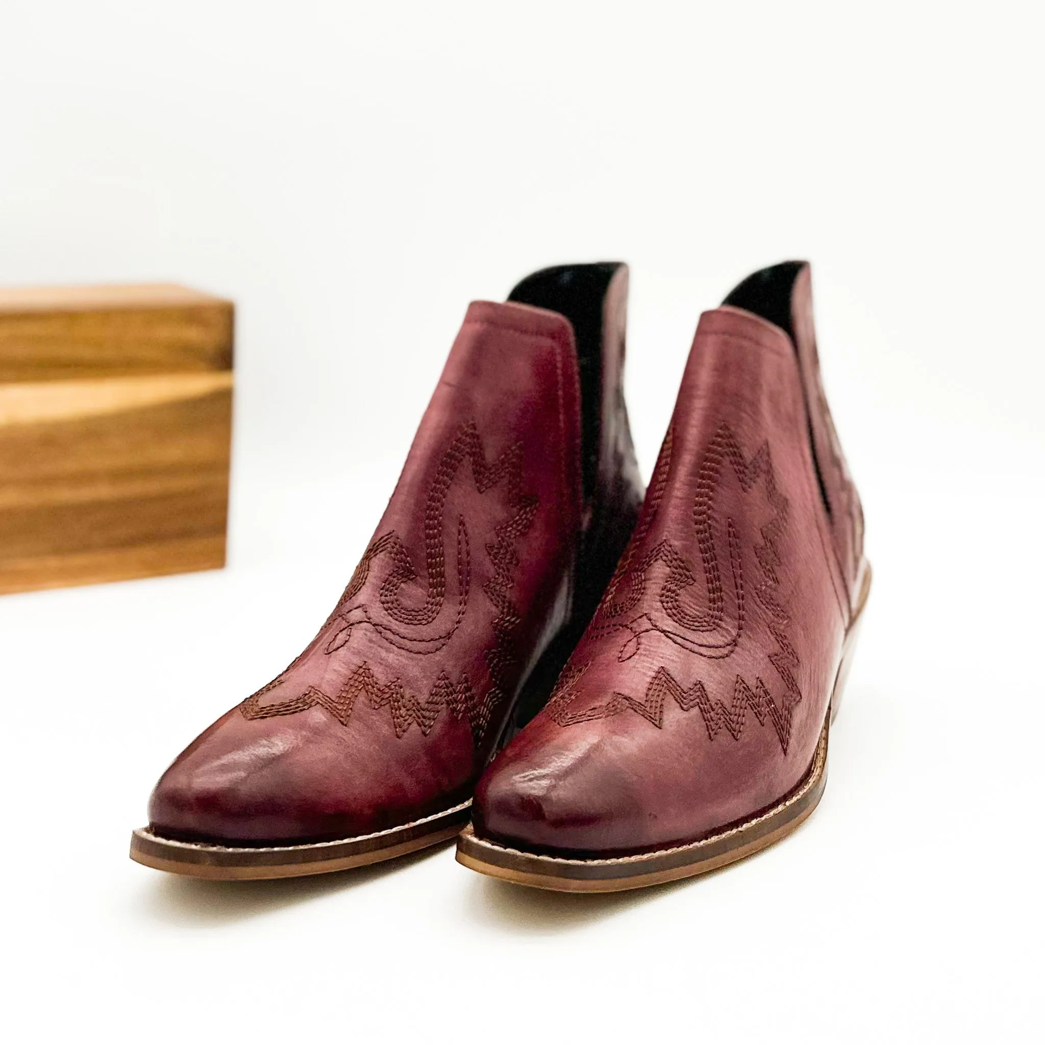 Bertie Kickin' Booties – Burgundy Leather, Western Embroidery