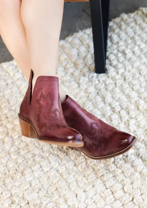 Bertie Kickin' Booties – Burgundy Leather, Western Embroidery