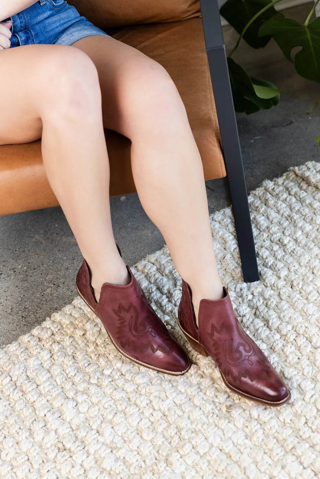 Bertie Kickin' Booties – Burgundy Leather, Western Embroidery
