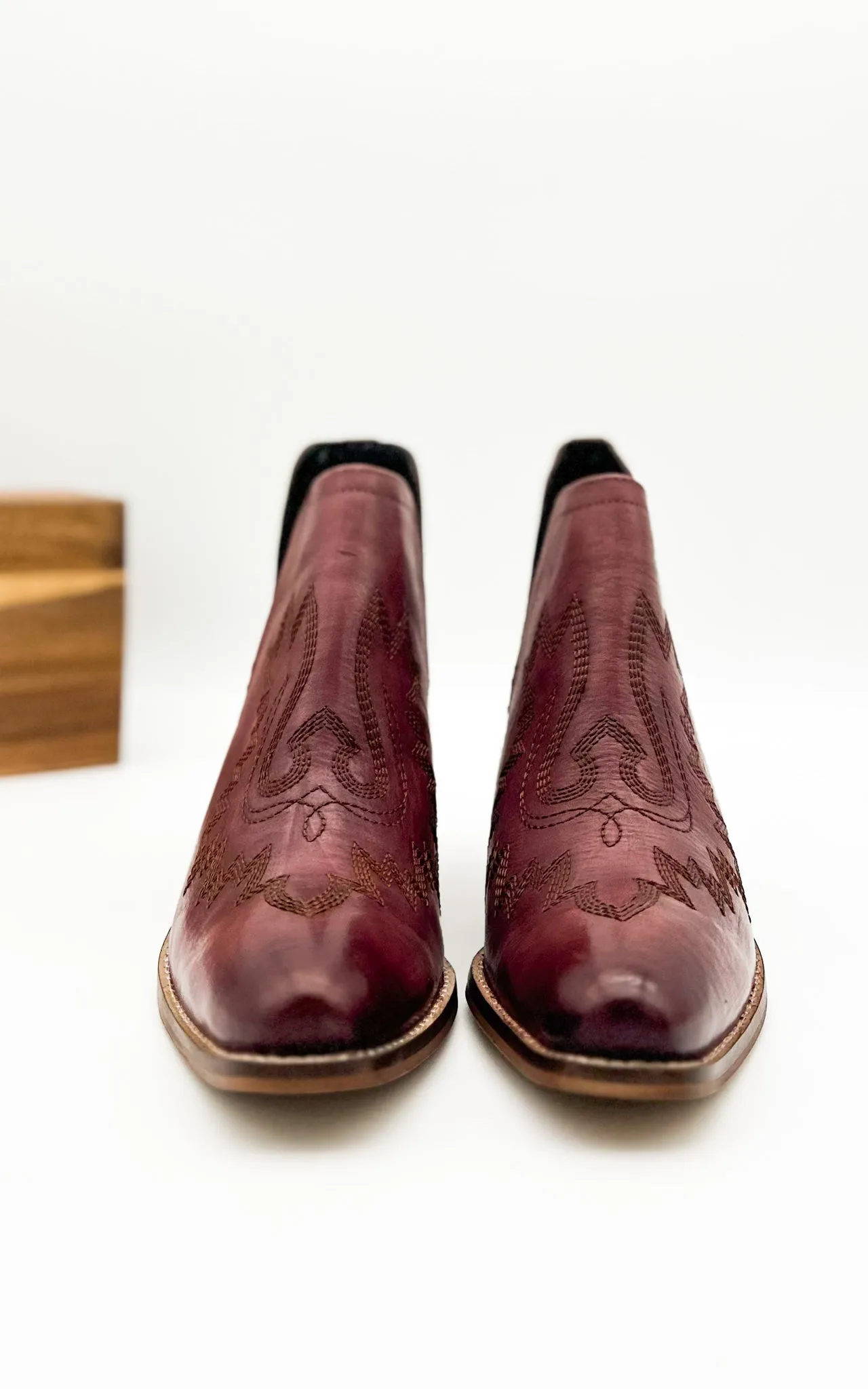 Bertie Kickin' Booties – Burgundy Leather, Western Embroidery