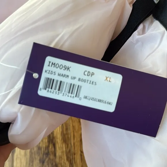 BNWT Bloch kids PINK warm up booties