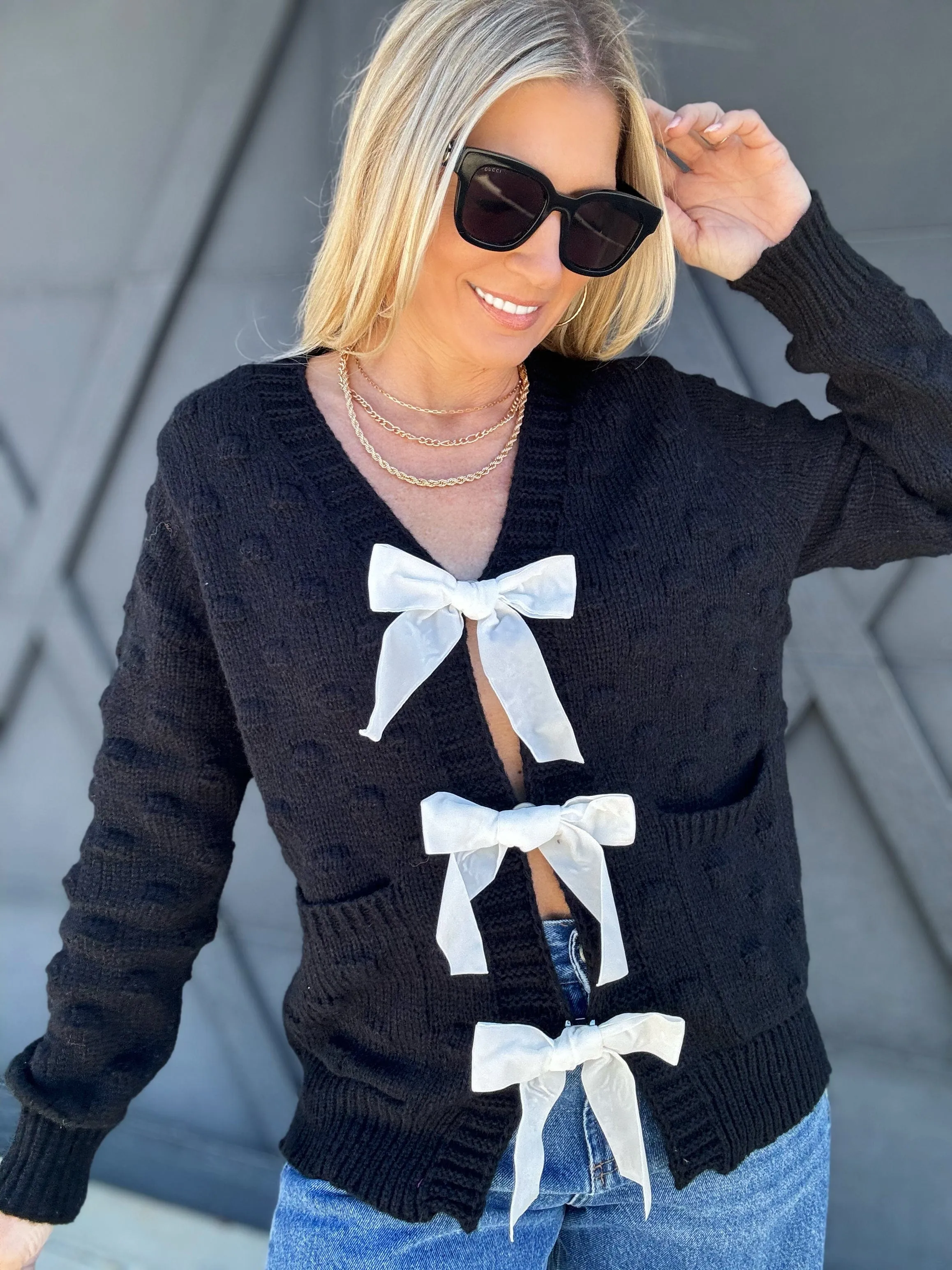 Bow Tie Bubbly Sweater In Black