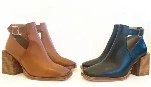 brady buckle shoeboot