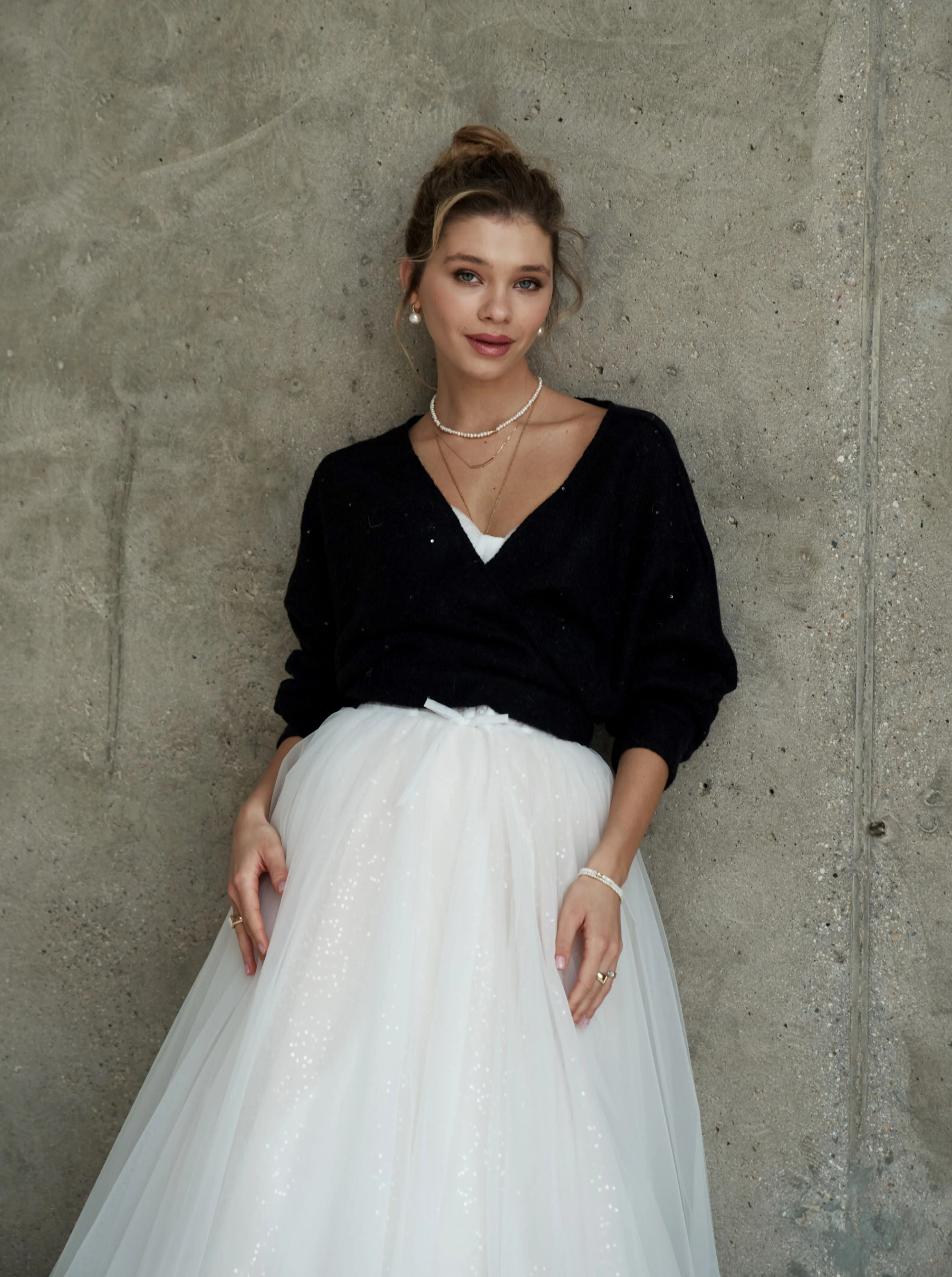 Bridal wool cardigan with long ties