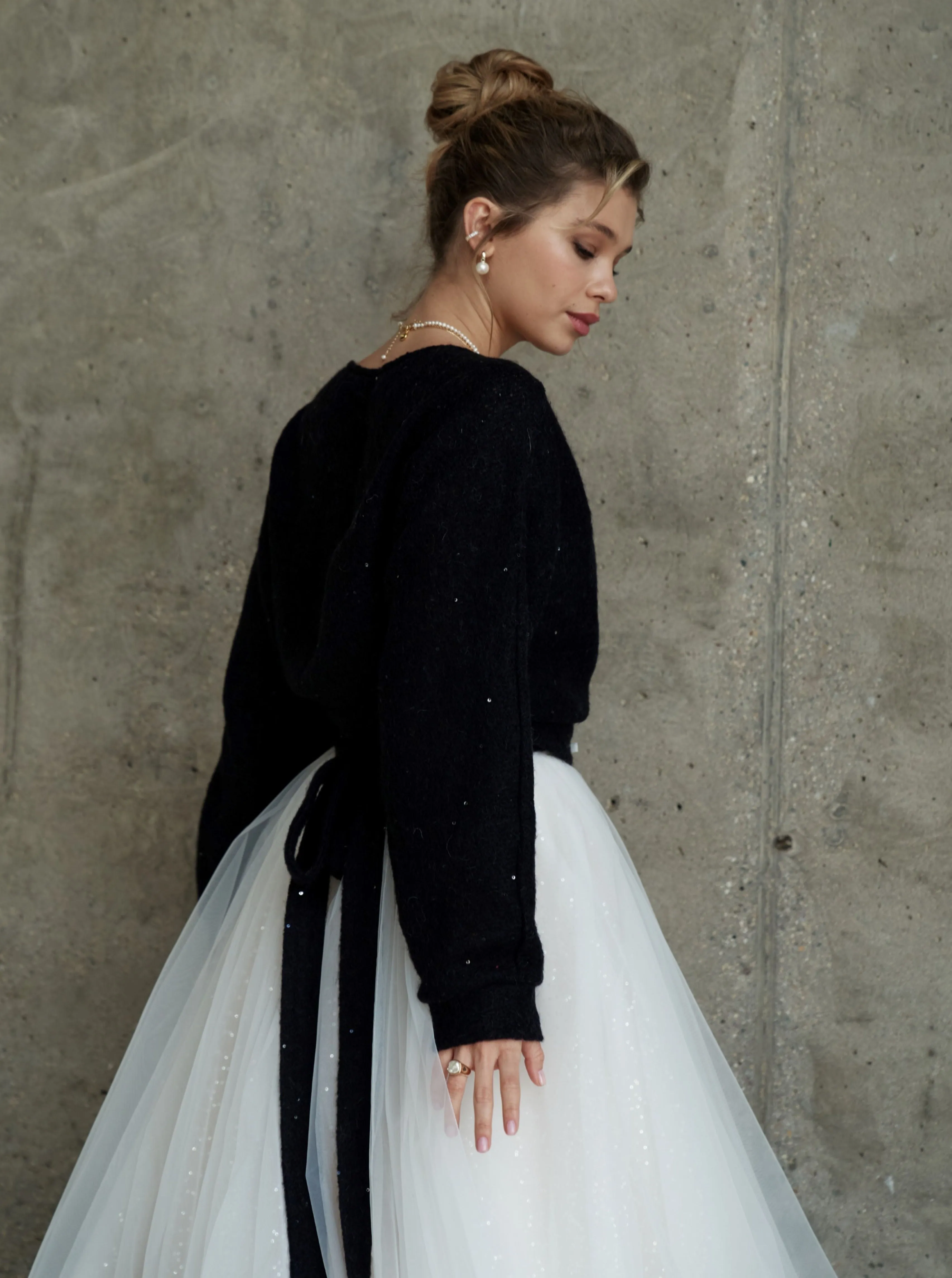 Bridal wool cardigan with long ties