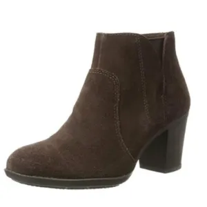 Brown Suede Ankle Zip Booties NEW by Clarks Size 11W New