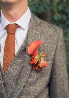Charlie Burnt Orange Skinny Tweed Tie & Pocket Square with Navy Blue Polka Dot Adult Braces Set