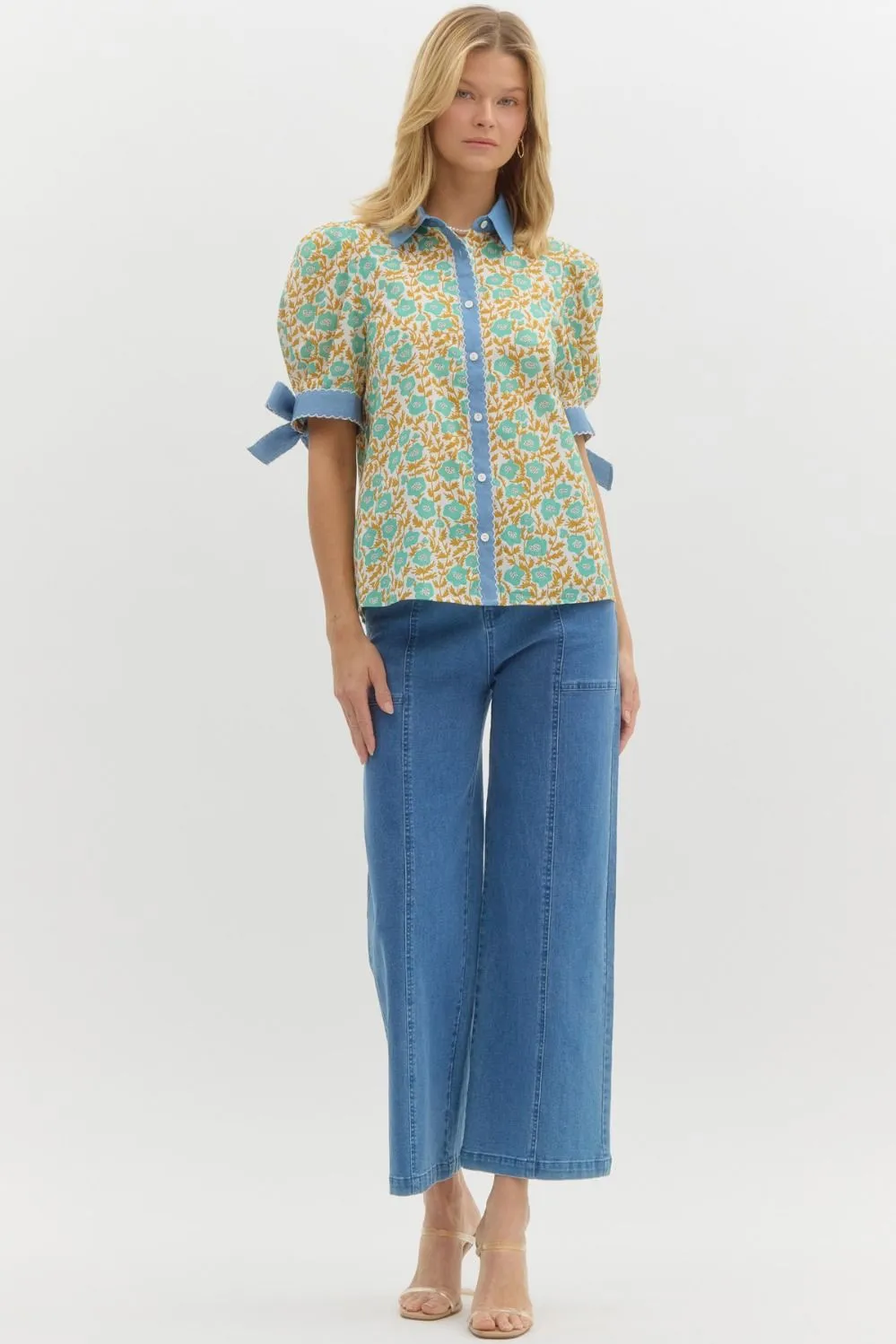 Contrast Collar Floral Top