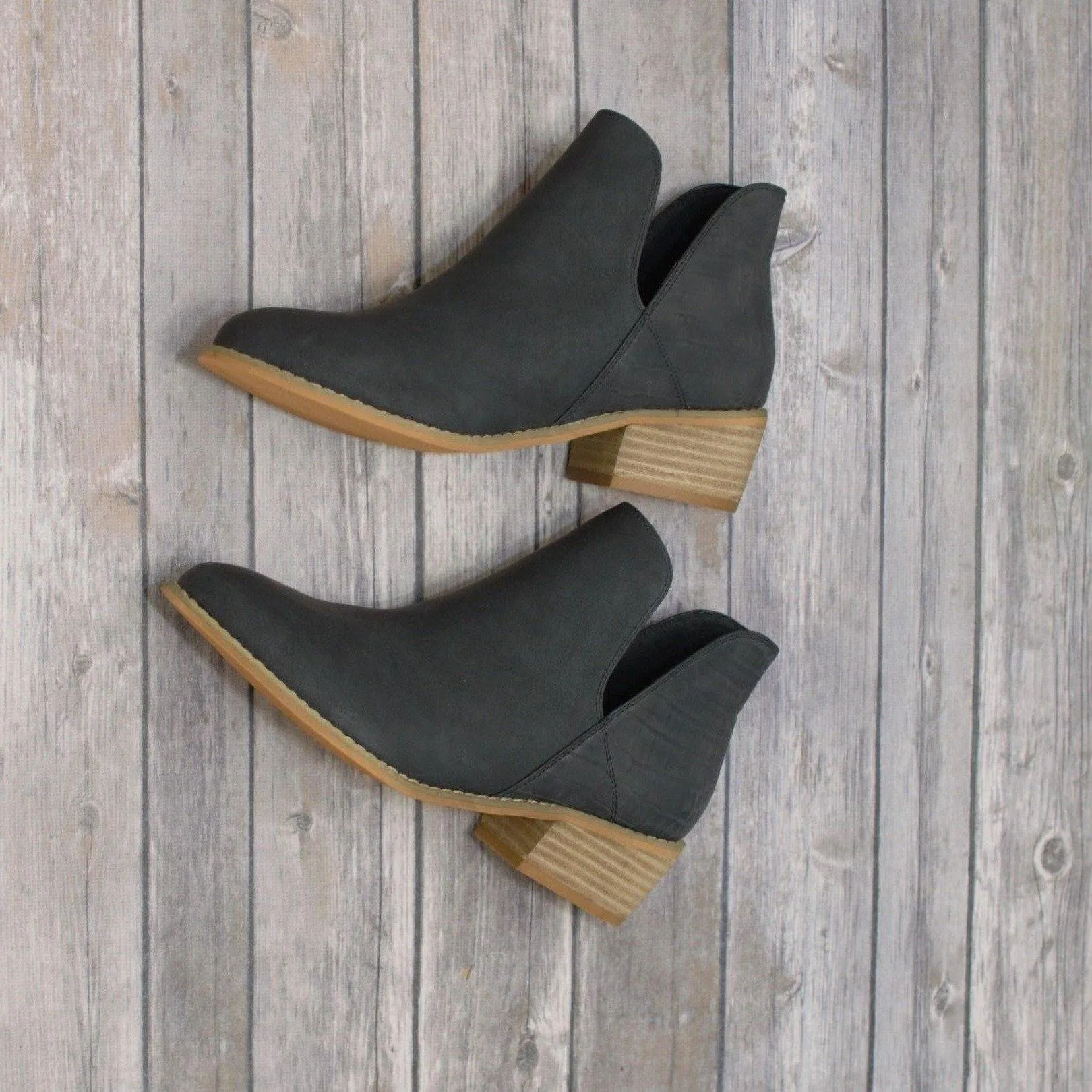 Corkys Black Crocodile Leather Wayland Ankle Booties