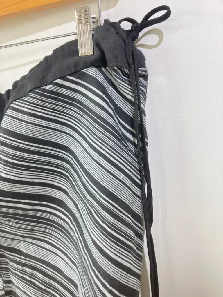 Cynthia Ashby Blue Grey Striped Comfy Pants