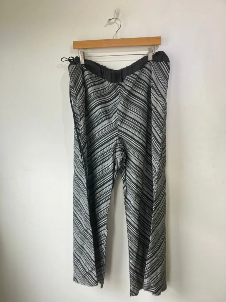 Cynthia Ashby Blue Grey Striped Comfy Pants