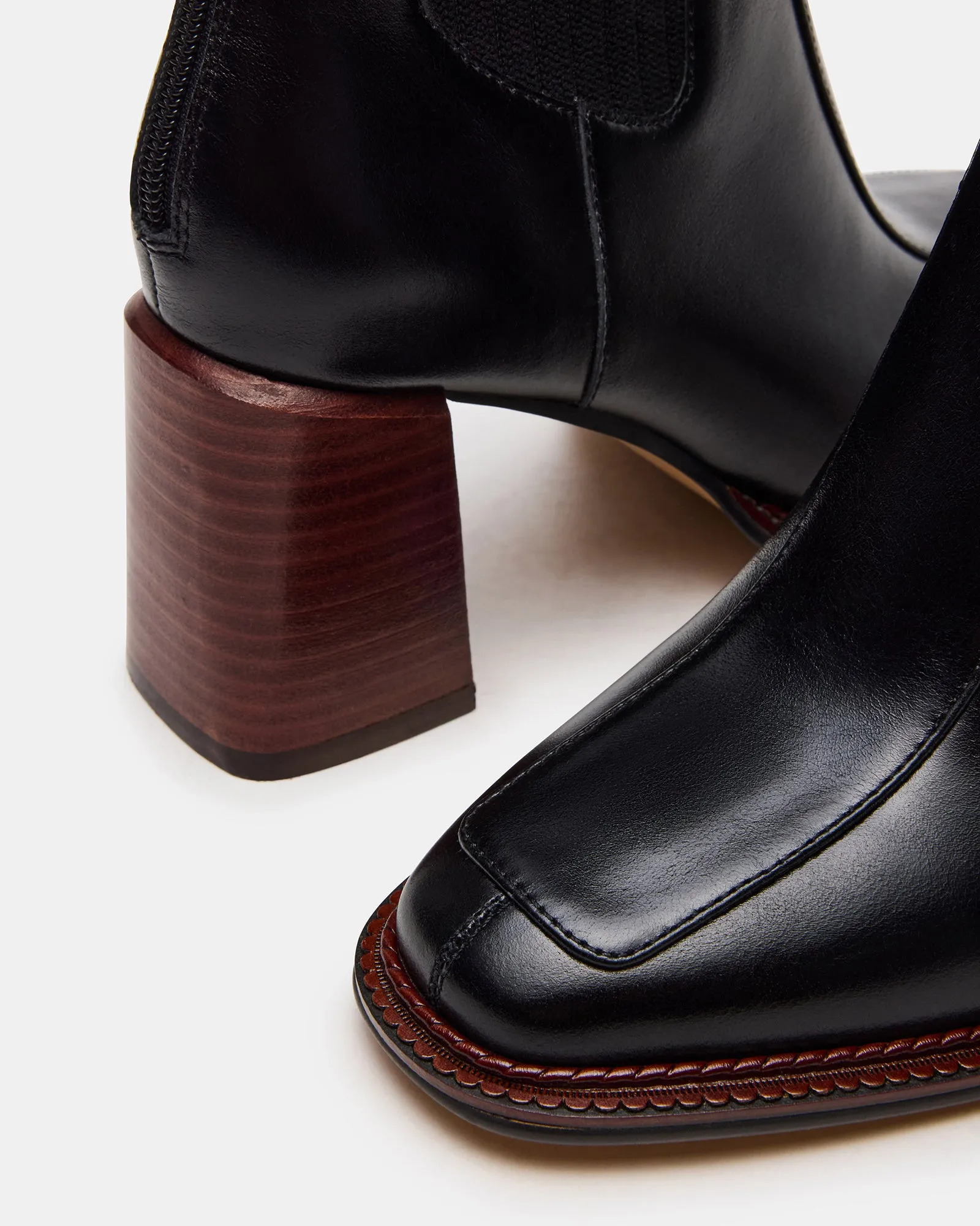 DOWNTOWN BLACK LEATHER
