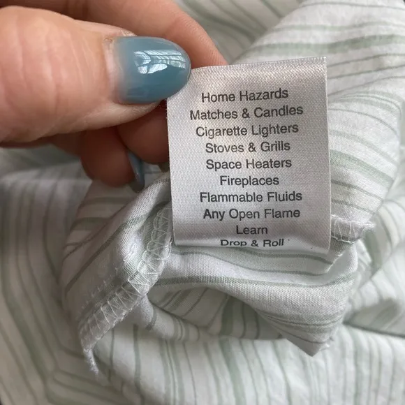 Eileen West cotton light striped robe