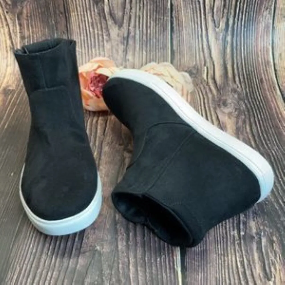 Izod Black Suede Booties 8M