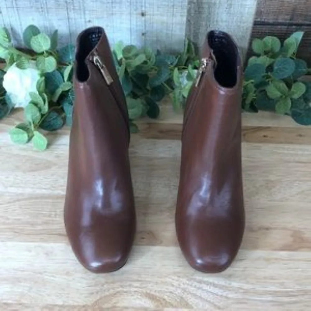 Kenneth Cole New York Women's Marcy Ankle Boot size 7