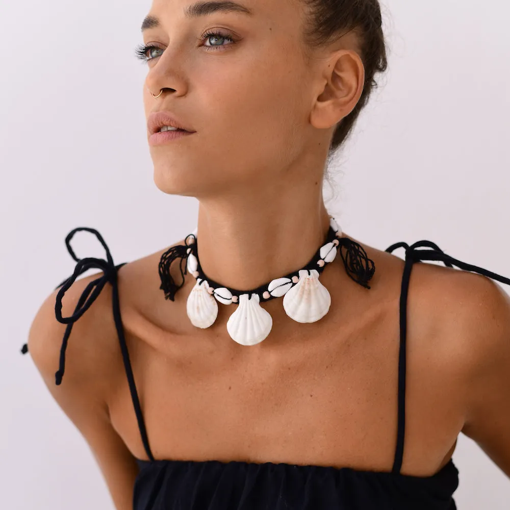Meno Neckpiece