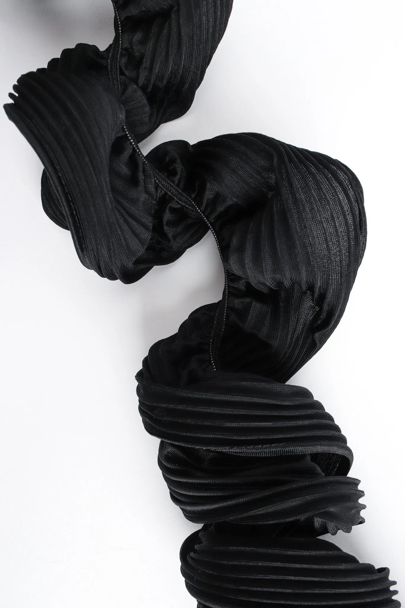 Plissé Pleat Tank & Scarf Set