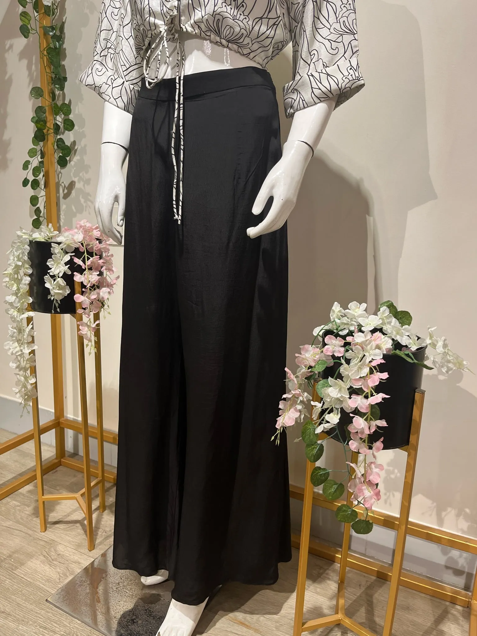 Printed B/w Croptop with Pants