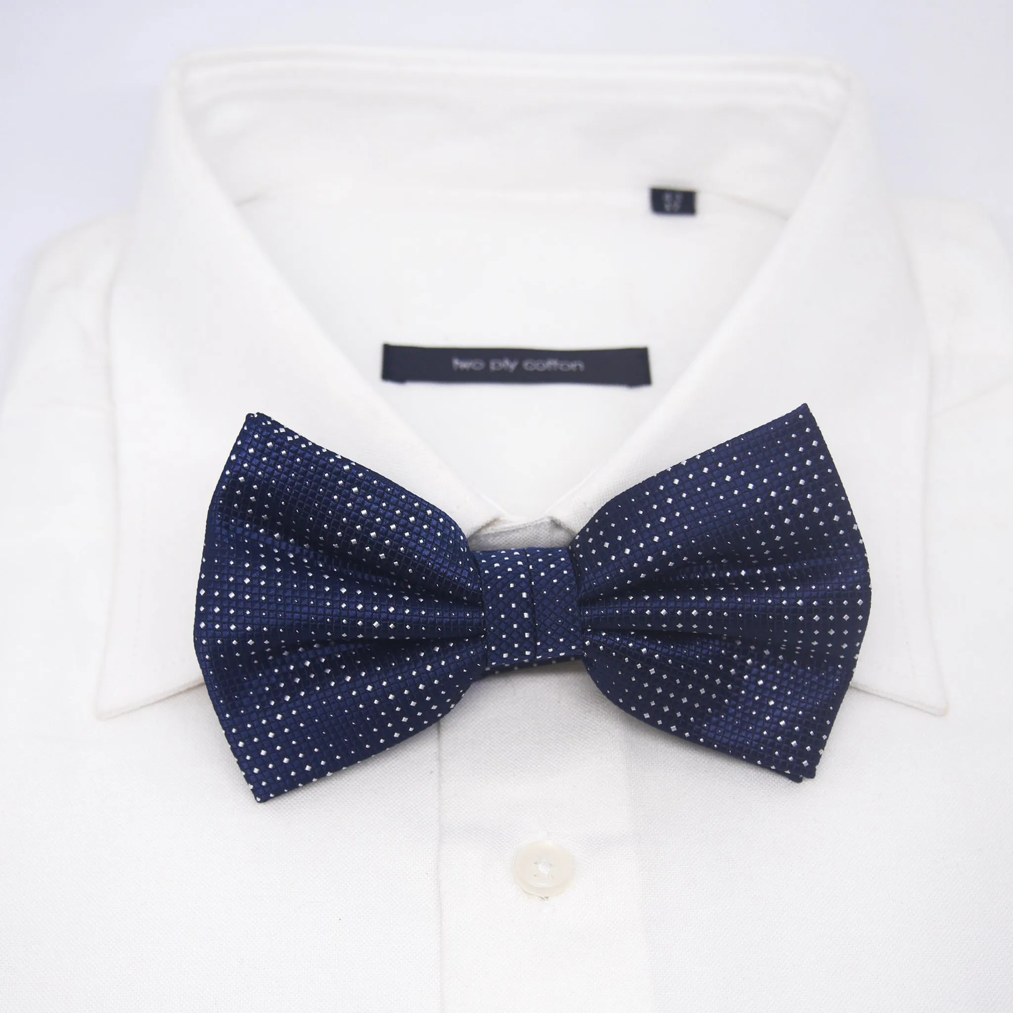 Printed Kingston Bow Tie in Navy Blue