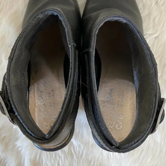 SEYCHELLES Caravan Open Back Booties SZ 8 Black Leather Buckle Detail Ankle Boot