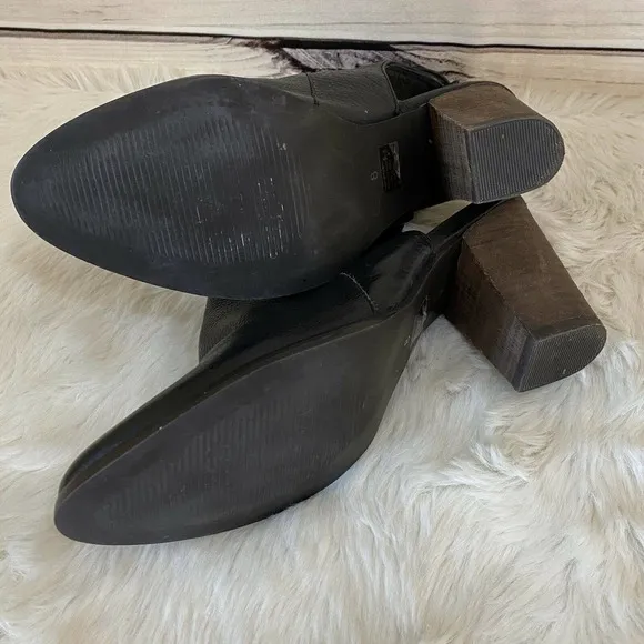 SEYCHELLES Caravan Open Back Booties SZ 8 Black Leather Buckle Detail Ankle Boot
