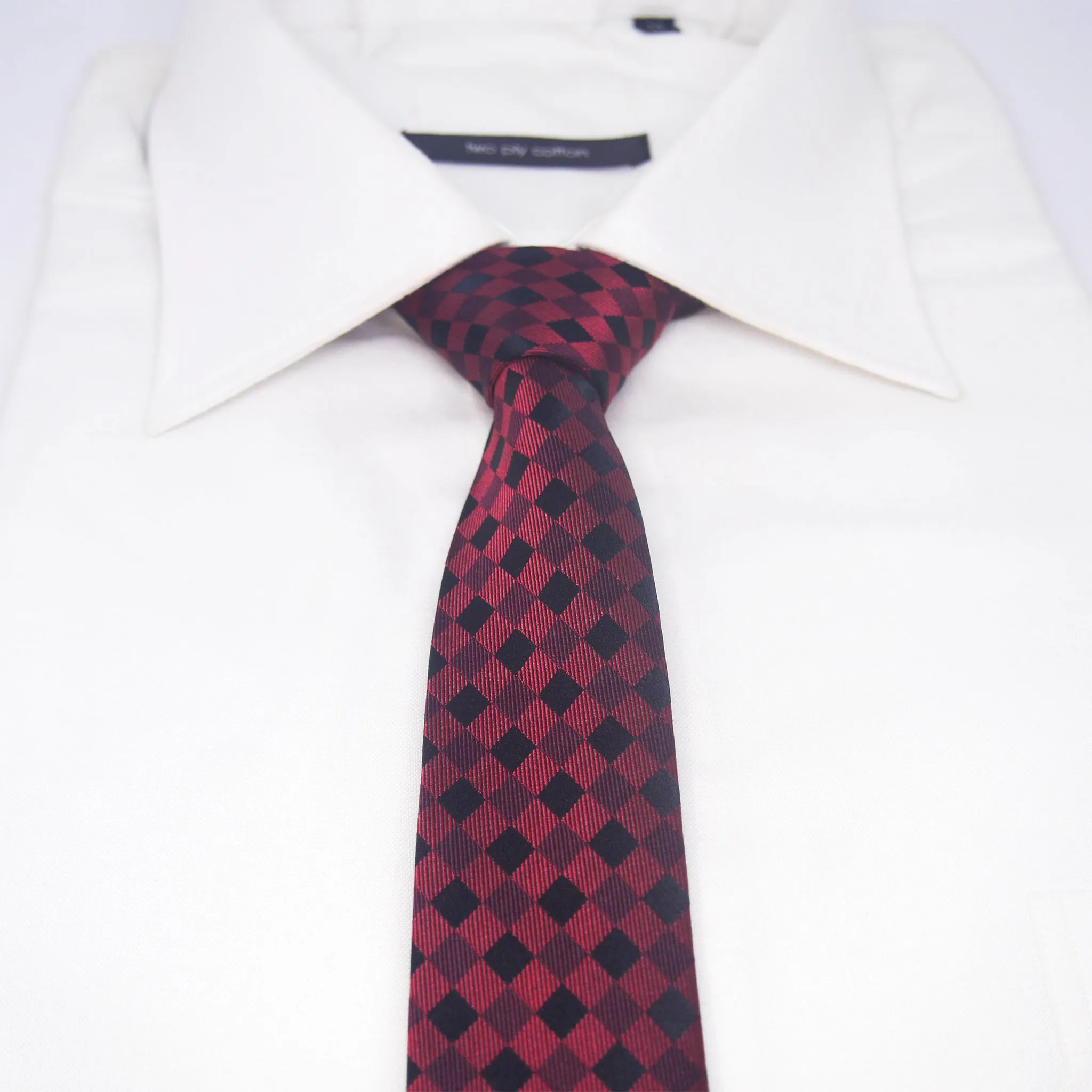 Skinny Printed Ford Tie in Red