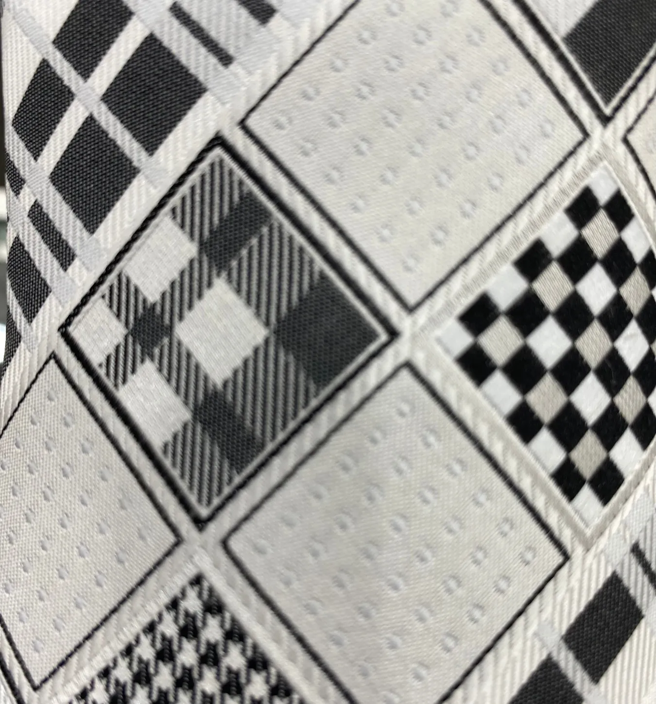 Stacy Adams Tie and Handkerchief - White and Black Multi-Pattern T30