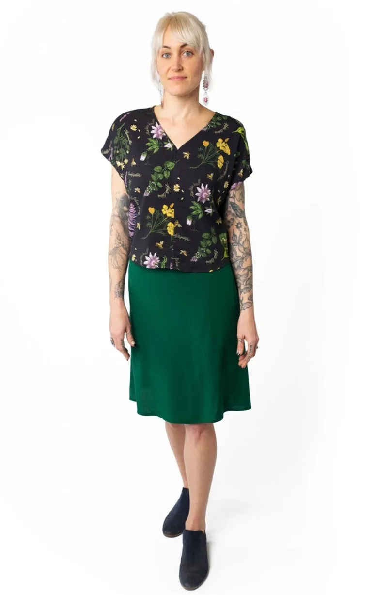 Tie Skirt in Emerald Challis